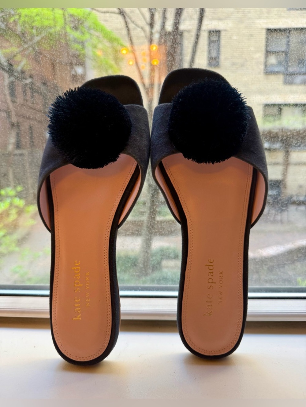 Kate Spade Navy Amour Pom Pom Slide Sandals Suede Flat Slip-On. Size 9.5 - Picture 4 of 10